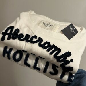 Abercrombie & Fitch Cream and Black t shirt bundle